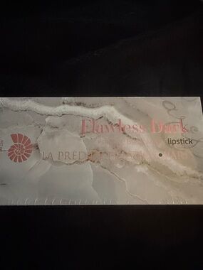 La Prédilection Flawless Dark Lipstick - Pink Shade